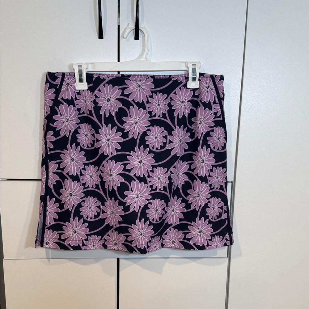 Golftini Floral Purple Skort . Size 8